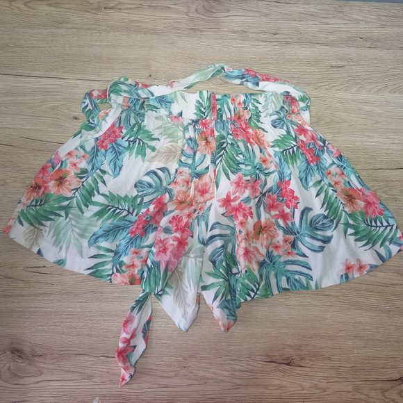 Forever New floral lightweight shorts with tie belt elasticated waist (Size 8) - Picture 4 of 4